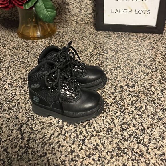 Timberland Kids Black Boots - Picture 2 of 6